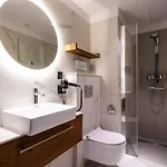Ξενοδοχείο με διαμερίσματα Rentplanet - Centrum 3*