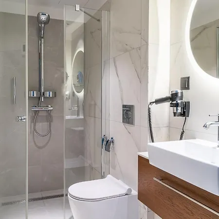 Lejlighedshotel Rentplanet - Centrum 3*