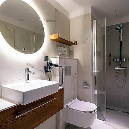Lejlighedshotel Rentplanet - Centrum 3*